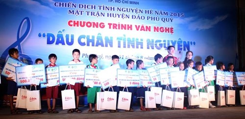 Sức trẻ thành phố đến với đảo xa